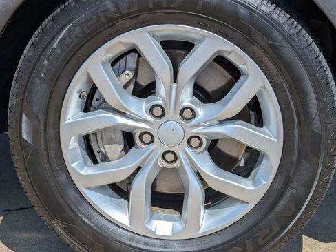 Used 2020 Land Rover Discovery SE AWD/4WD image 8