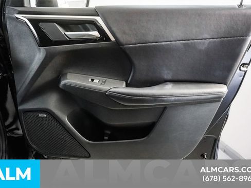 Used 2025 Mitsubishi Outlander SE FWD image 48