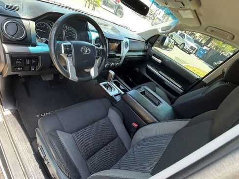 Used 2017 Toyota Tundra SR5 w/ SR5 Upgrade Package RWD image 12