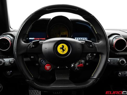 Used 2020 Ferrari 812 Superfast RWD image 30