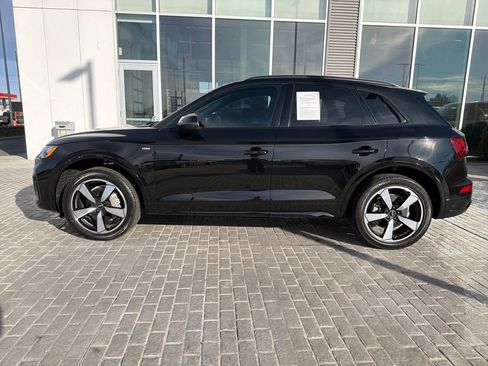 Used 2023 Audi Q5 2.0T Premium Plus w/ Premium Plus Package image 2