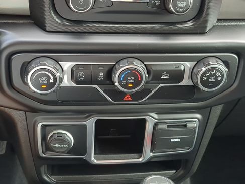 Used 2021 Jeep Wrangler Unlimited Sport AWD/4WD image 21