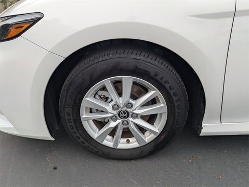 Used 2025 Toyota Camry LE image 13