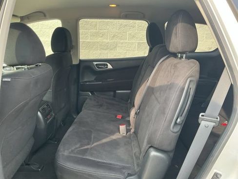 Used 2014 Nissan Pathfinder SV AWD/4WD image 22