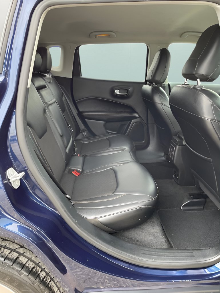 Used 2018 Jeep Compass Latitude w/ Popular Equipment Group FWD image 13