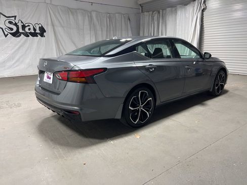 Used 2025 Nissan Altima 2.5 SR image 7