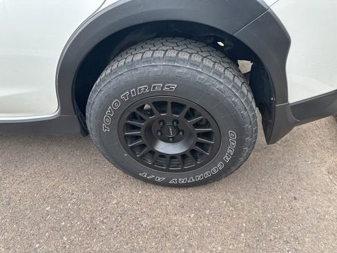 Used 2023 Subaru Crosstrek 2.0i Premium image 4