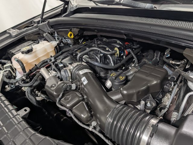 Used 2024 Jeep Grand Cherokee Altitude AWD/4WD image 27