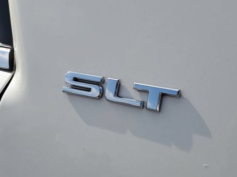 Used 2010 GMC Acadia SLT FWD image 6