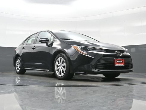 Used 2024 Toyota Corolla LE FWD image 24
