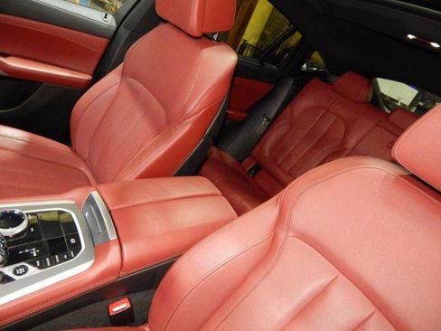 Used 2022 BMW X6 xDrive40i w/ Executive Package image 10