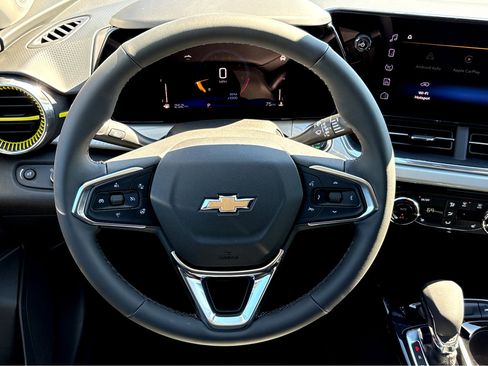 New 2026 Chevrolet Trax LT w/ Driver Confidence Package FWD image 15