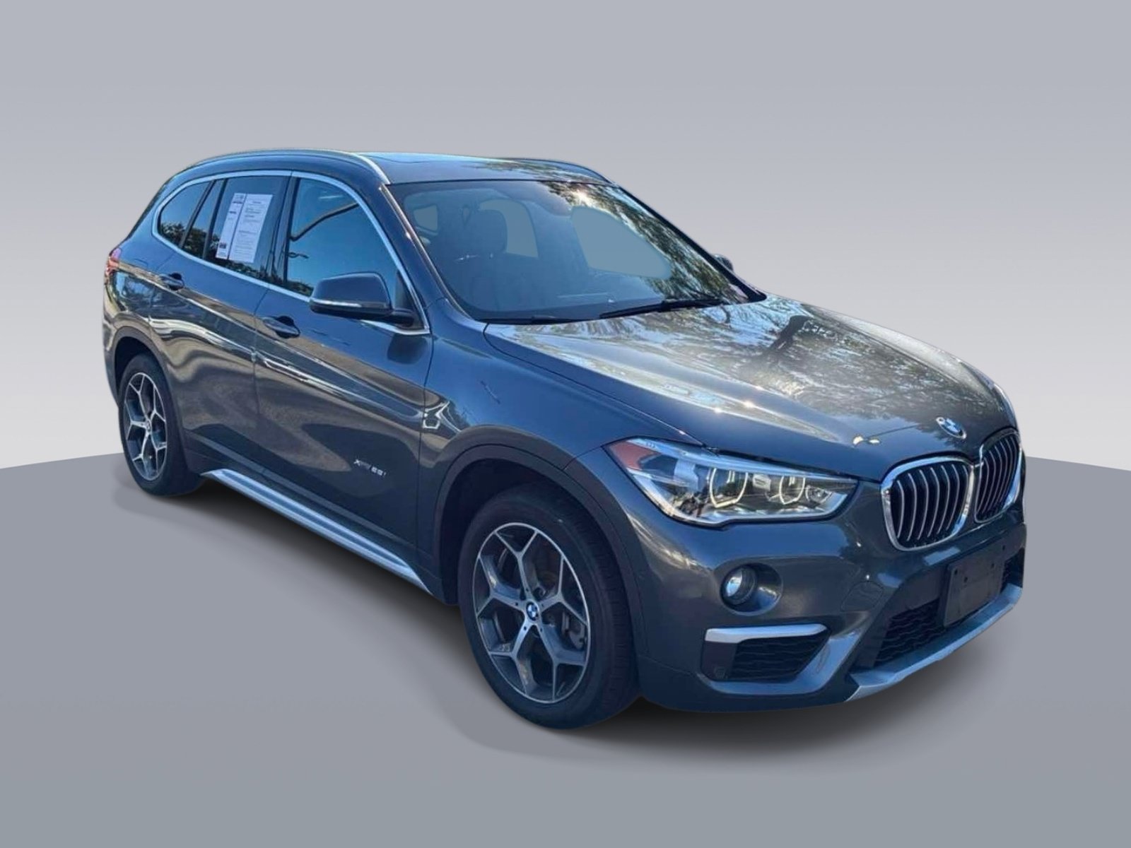 Used 2017 BMW X1 xDrive28i AWD/4WD image 2