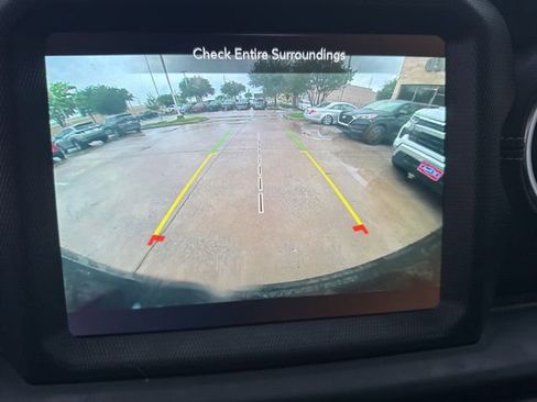 Used 2021 Jeep Wrangler Unlimited Sahara w/ Cold Weather Group AWD/4WD image 8