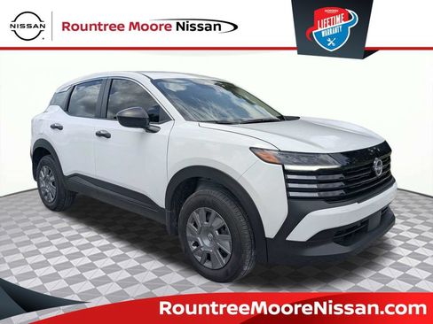 Used 2026 Nissan Kicks S FWD image 1