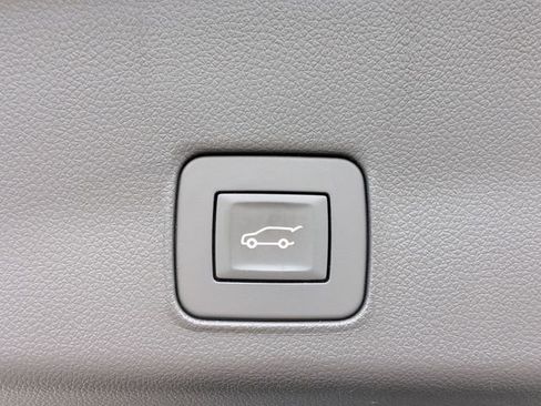 Used 2025 Chevrolet TrailBlazer ACTIV w/ Convenience Package FWD image 32