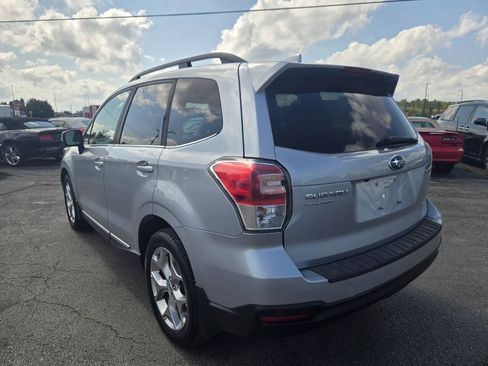 Used 2017 Subaru Forester 2.5i Touring AWD/4WD image 4
