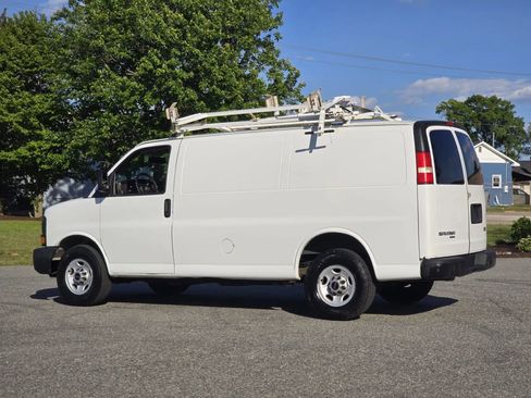 Used 2014 GMC Savana 3500 RWD image 14