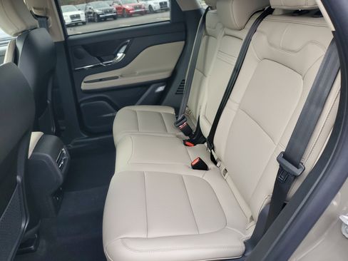 New 2026 Lincoln Corsair Premiere image 28