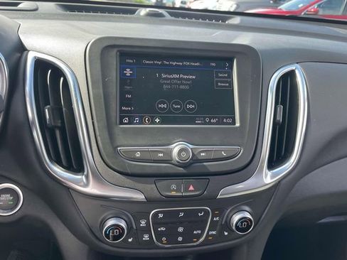 Used 2024 Chevrolet Equinox LT image 24