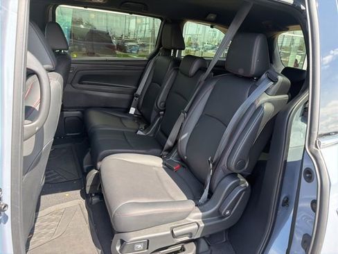 Used 2024 Honda Odyssey Sport image 4