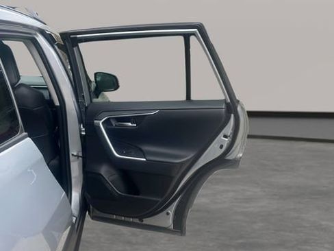 Used 2025 Toyota RAV4 Limited image 49