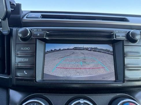 Used 2015 Toyota RAV4 LE FWD image 22