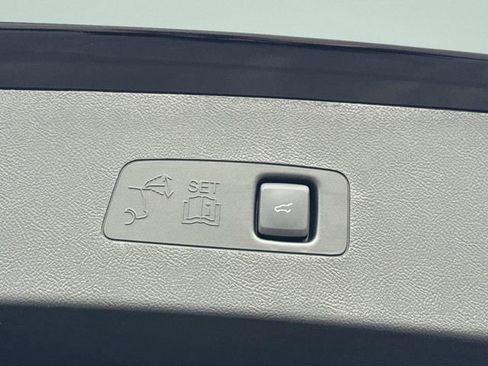 New 2026 Lincoln Corsair Premiere FWD image 9