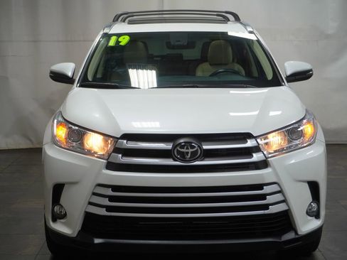 Used 2019 Toyota Highlander XLE AWD/4WD image 10
