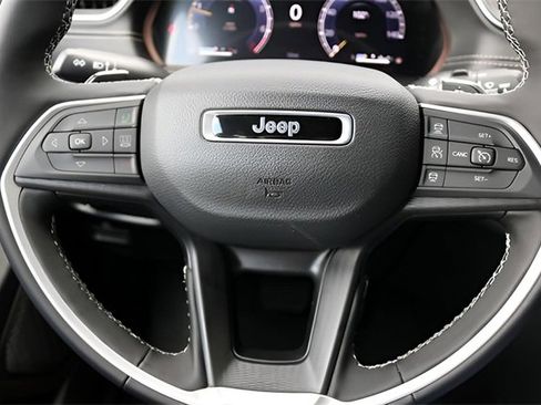 New 2025 Jeep Grand Cherokee L Laredo w/ Luxury Tech Group I image 23