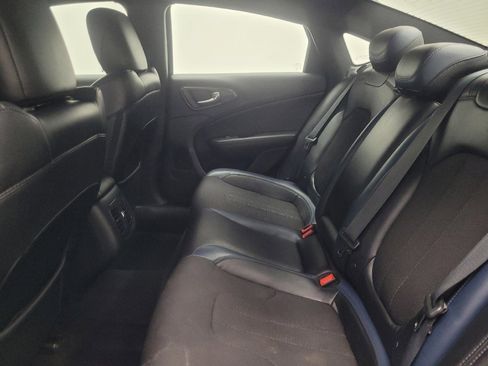 Used 2015 Chrysler 200 S w/ Comfort Group AWD/4WD image 18