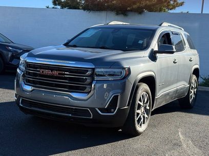 Used 2022 GMC Acadia SLT w/ Preferred Package