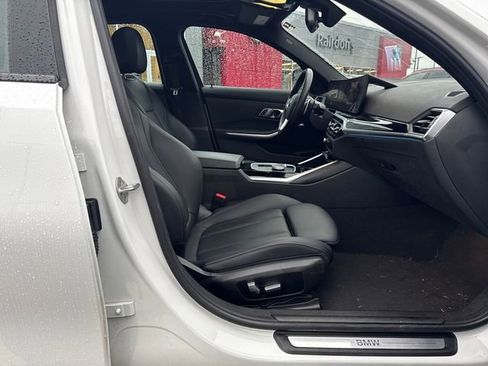 Used 2023 BMW 330i Sedan image 11