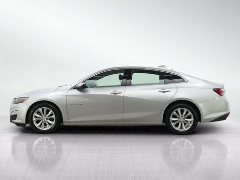 Used 2021 Chevrolet Malibu LT FWD image 2