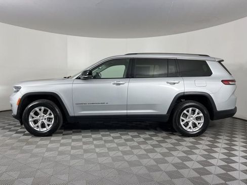 Used 2023 Jeep Grand Cherokee L Limited AWD/4WD image 6