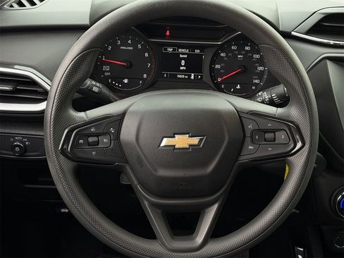 Used 2023 Chevrolet TrailBlazer LS image 12