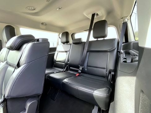 Used 2025 Ford Expedition Max Platinum AWD/4WD image 20