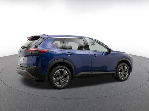 Used 2025 Nissan Rogue SV FWD image 8