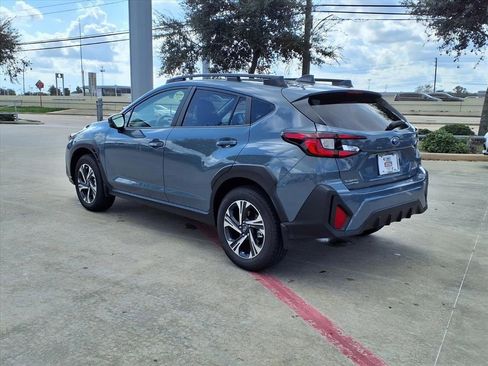Used 2025 Subaru Crosstrek 2.0i Premium image 2
