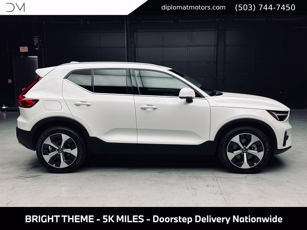 Used 2025 Volvo XC40 B5 Core w/ Protection Package Premier AWD/4WD image 8