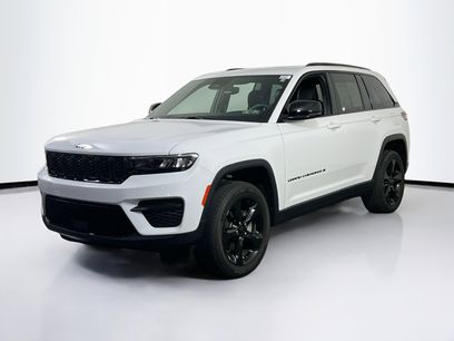 Used 2023 Jeep Grand Cherokee Altitude