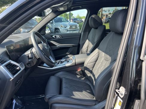 Used 2025 BMW X5 xDrive40i w/ Premium Package AWD/4WD image 13