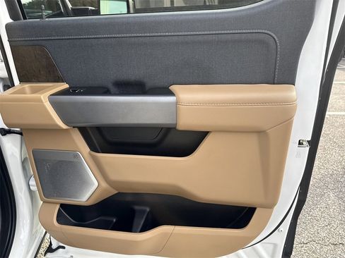 Used 2023 Ford F150 Lariat w/ Equipment Group 502A High image 17