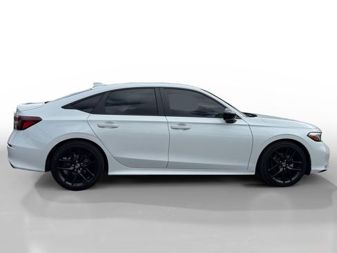 Used 2025 Honda Civic Sport image 6