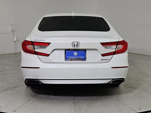 Used 2019 Honda Accord Sport image 5