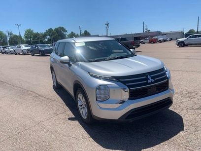 Used 2025 Mitsubishi Outlander ES