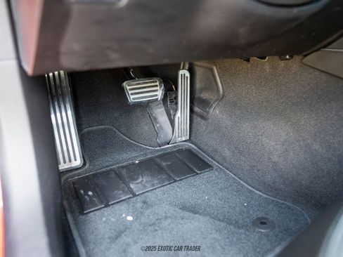 Used 2019 Chevrolet Corvette Stingray Coupe w/ Carbon Flash Badge Package image 44