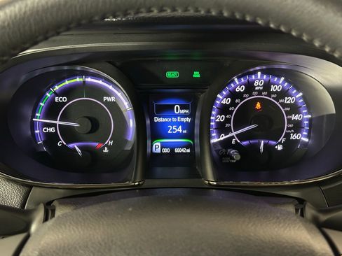 Used 2017 Toyota Avalon XLE Premium image 12