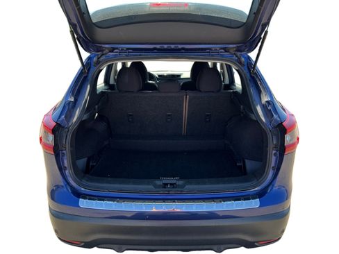 Used 2020 Nissan Rogue Sport S w/ Appearance Package FWD image 19