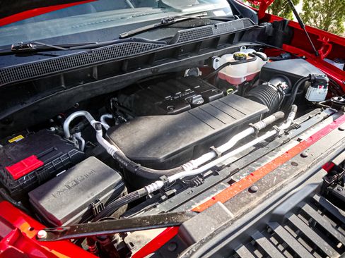 Used 2023 Chevrolet Silverado 1500 LT image 33